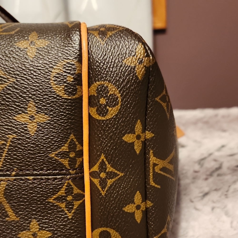 LOUIS VUITTON TOTALLY MM - Picture 9 of 17